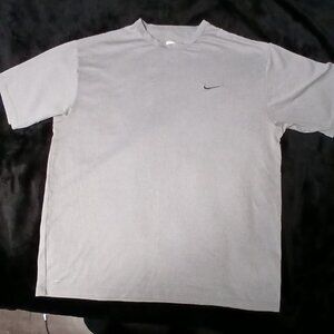 Nike Fit Dry T-shirt, Grey, Men's Large, Like New